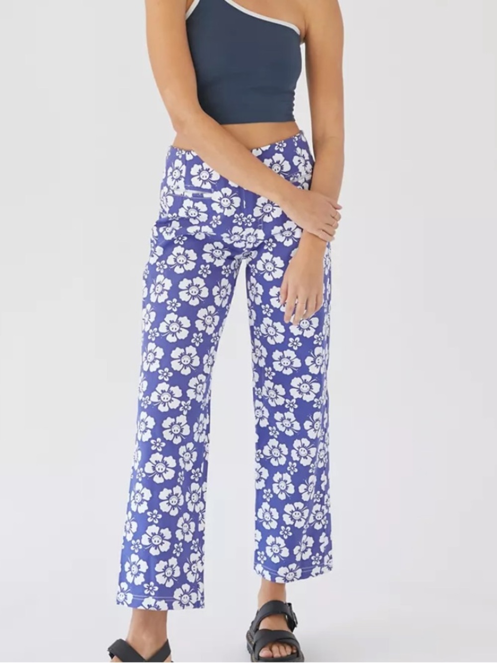 Holiday Urban Outfitters Blue Floral Print Wide-Leg Pants